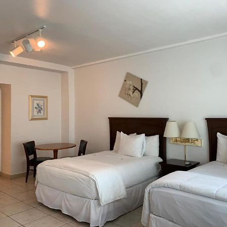 Beachfront Studios Casablanca Rentals Майами-Бич Экстерьер фото