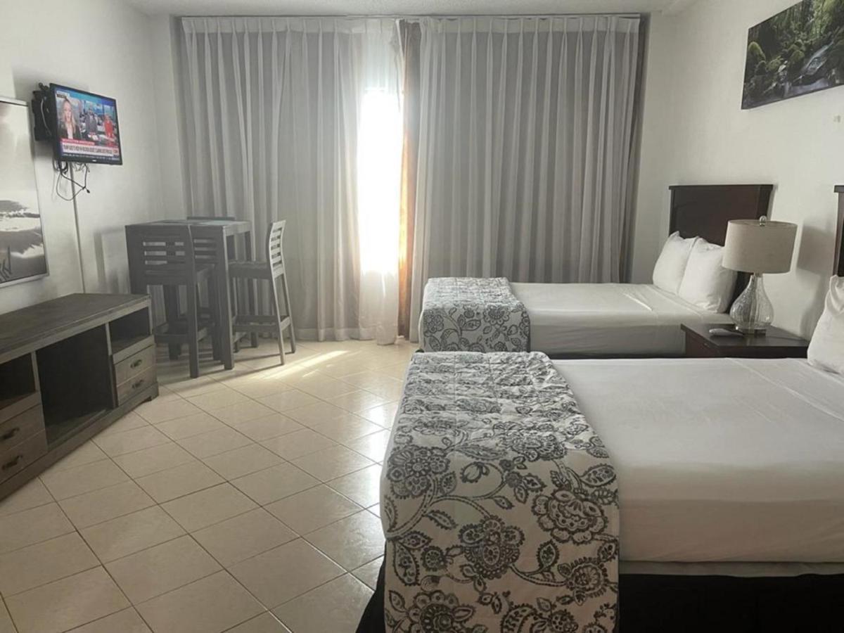 Beachfront Studios Casablanca Rentals Майами-Бич Экстерьер фото